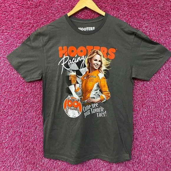 Hooters Racing Come See Your Favorite Racer T-Shirt Large - Picture 1 of 4